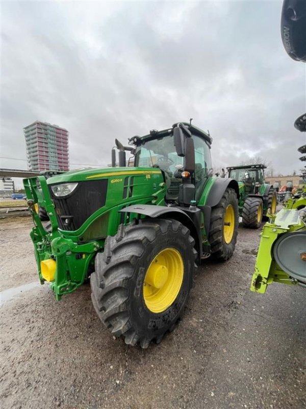 Traktor типа John Deere 6250R m/Frontlift og Front-PTO Udlejet. Front PTO og Front lift. Command Arm. Auto steer ready., Gebrauchtmaschine в Kolding (Фотография 2)