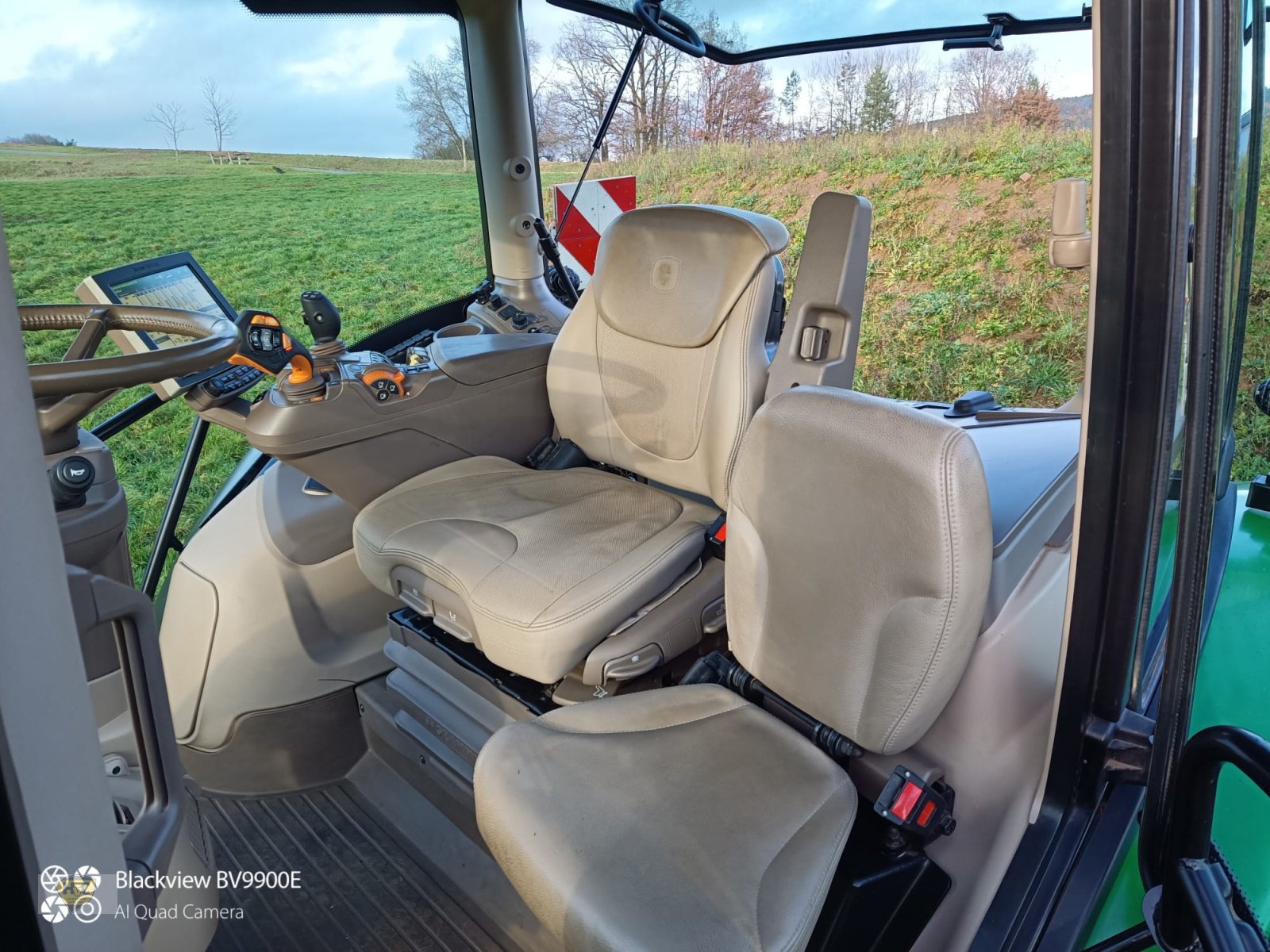 Traktor van het type John Deere 6250R Pro AutoTrac, Gebrauchtmaschine in Willanzheim (Foto 16)