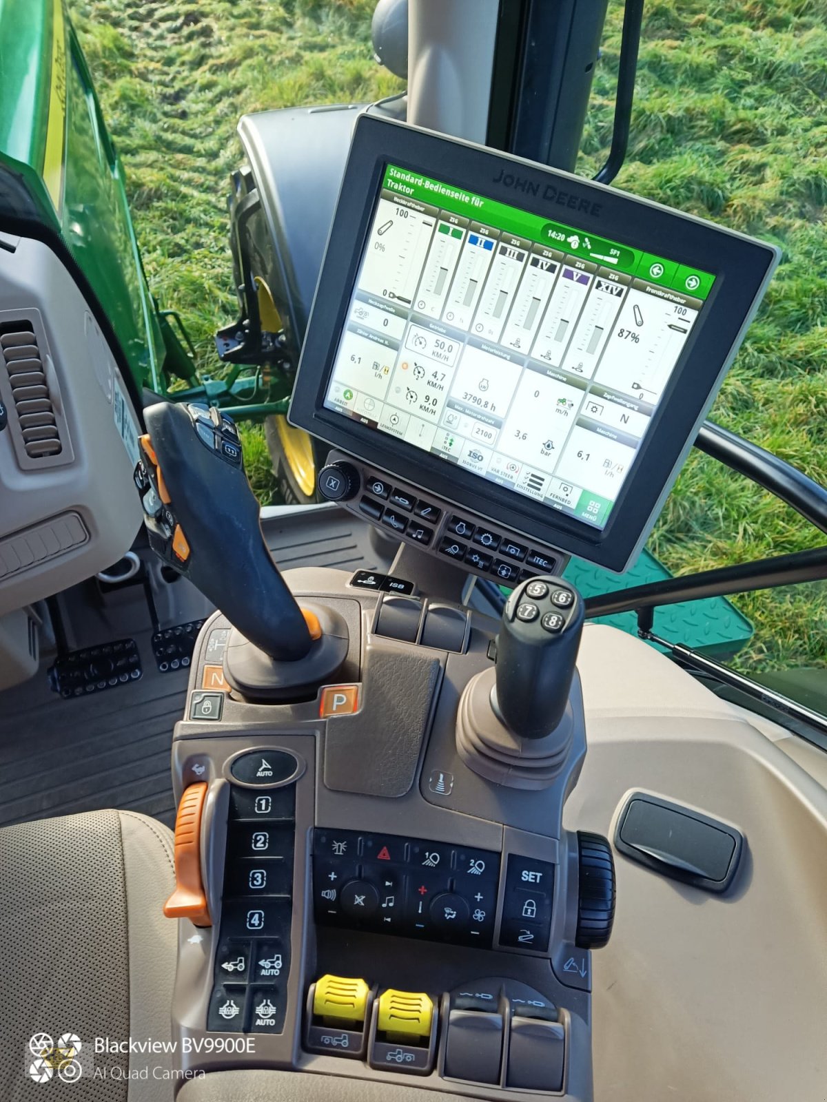 Traktor van het type John Deere 6250R Pro AutoTrac, Gebrauchtmaschine in Willanzheim (Foto 18)