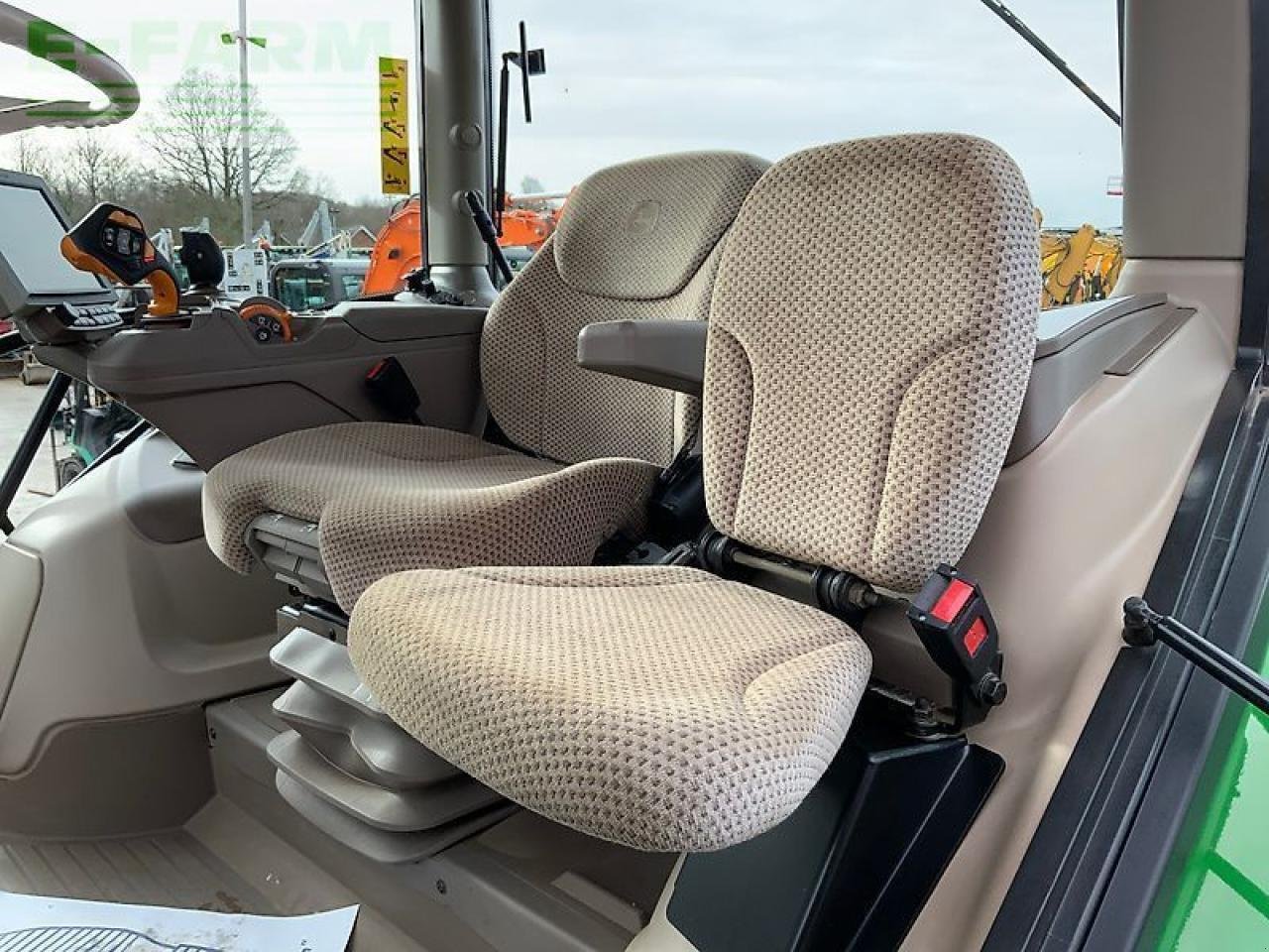 Traktor of the type John Deere 6250r tractor (st25643), Gebrauchtmaschine in SHAFTESBURY (Picture 25)