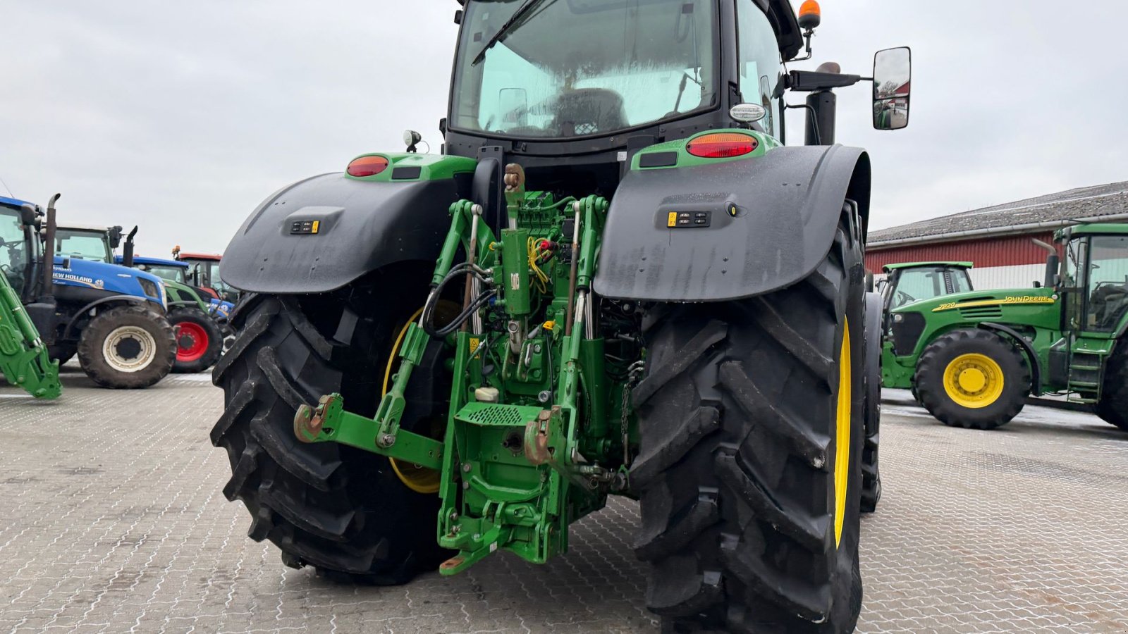 Traktor van het type John Deere 6250R ULIMATE! KUN 2400 TIMER OG FRONT PTO!, Gebrauchtmaschine in Nørager (Foto 15)