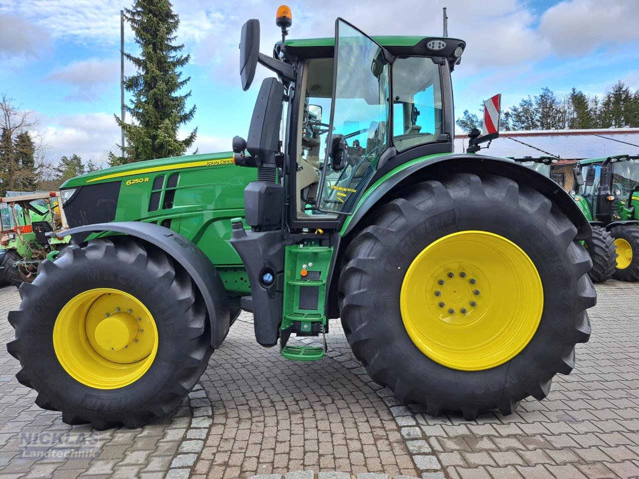 Traktor a típus John Deere 6250R Ultimate AutoPowr, Gebrauchtmaschine ekkor: Schirradorf (Kép 3)