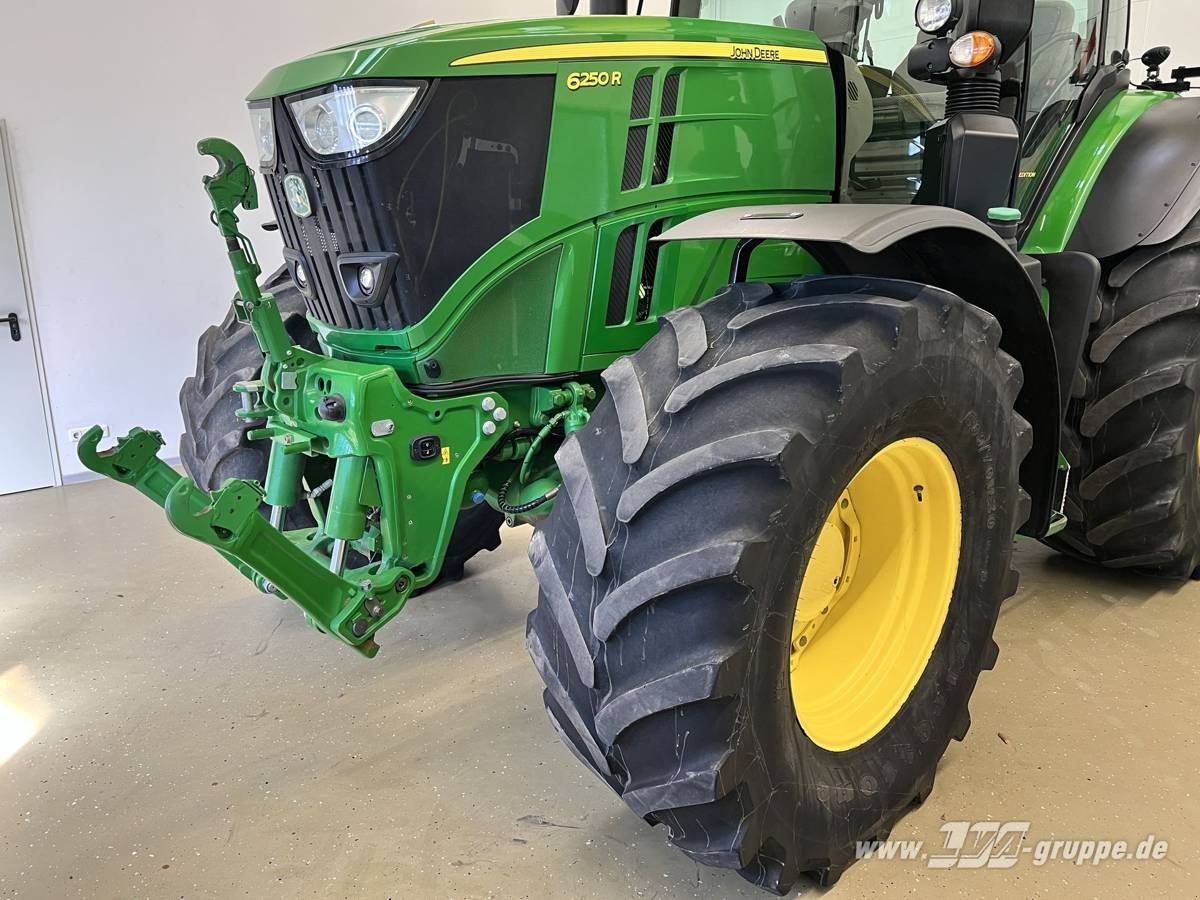 Traktor van het type John Deere 6250R ULTIMATE CommandPro, Gebrauchtmaschine in Sülzetal OT Altenweddingen (Foto 17)