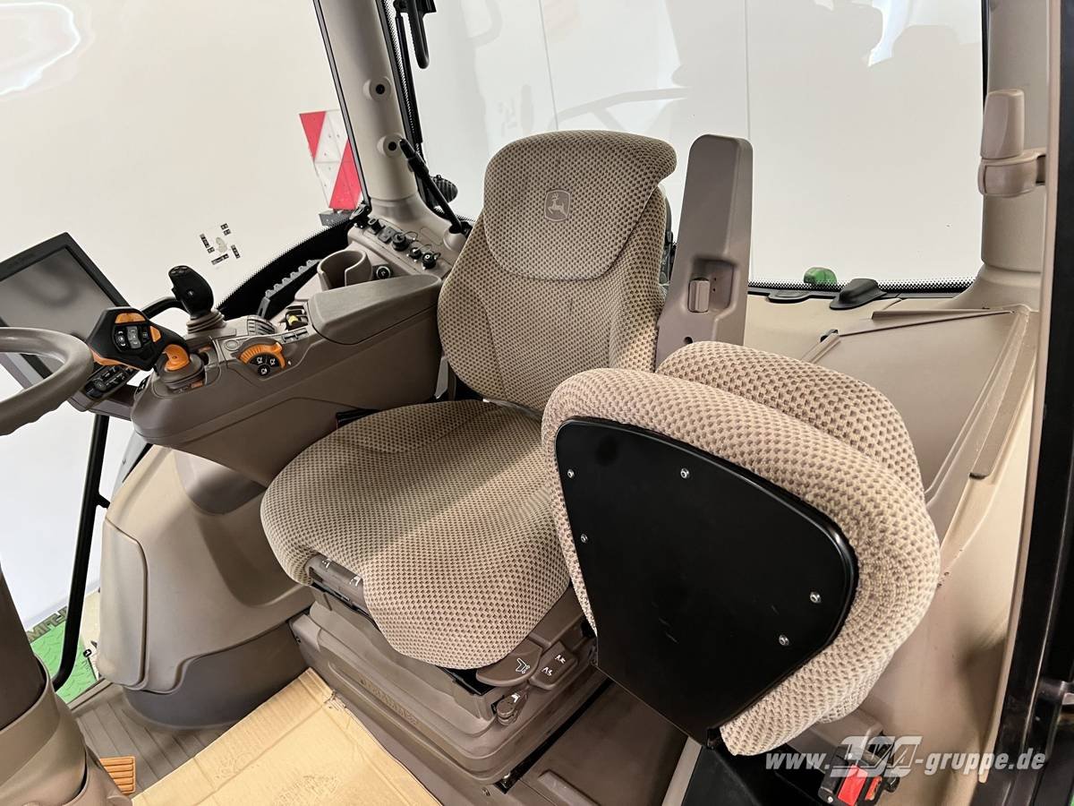 Traktor van het type John Deere 6250R ULTIMATE CommandPro, Gebrauchtmaschine in Sülzetal OT Altenweddingen (Foto 9)