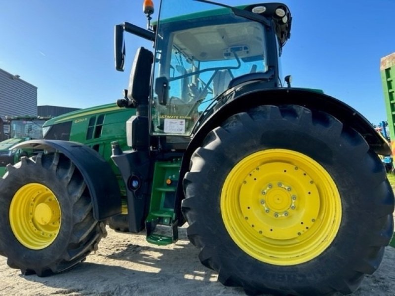Traktor Türe ait John Deere 6250R Ultimate Edition Front lift. Command arm. Sektionskontrol. Kommer snart. Vi giver 100 timers reklamationsret i DK!!! Vi har 9 stk 6250R til salg!!!, Gebrauchtmaschine içinde Kolding (resim 2)
