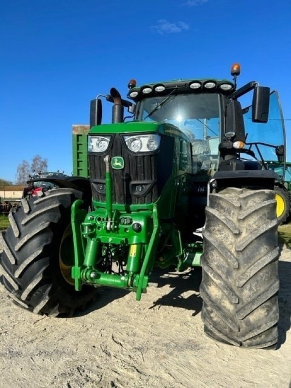 Traktor Türe ait John Deere 6250R Ultimate Edition Front lift. Command arm. Sektionskontrol. Kommer snart. Vi giver 100 timers reklamationsret i DK!!! Vi har 9 stk 6250R til salg!!!, Gebrauchtmaschine içinde Kolding (resim 4)