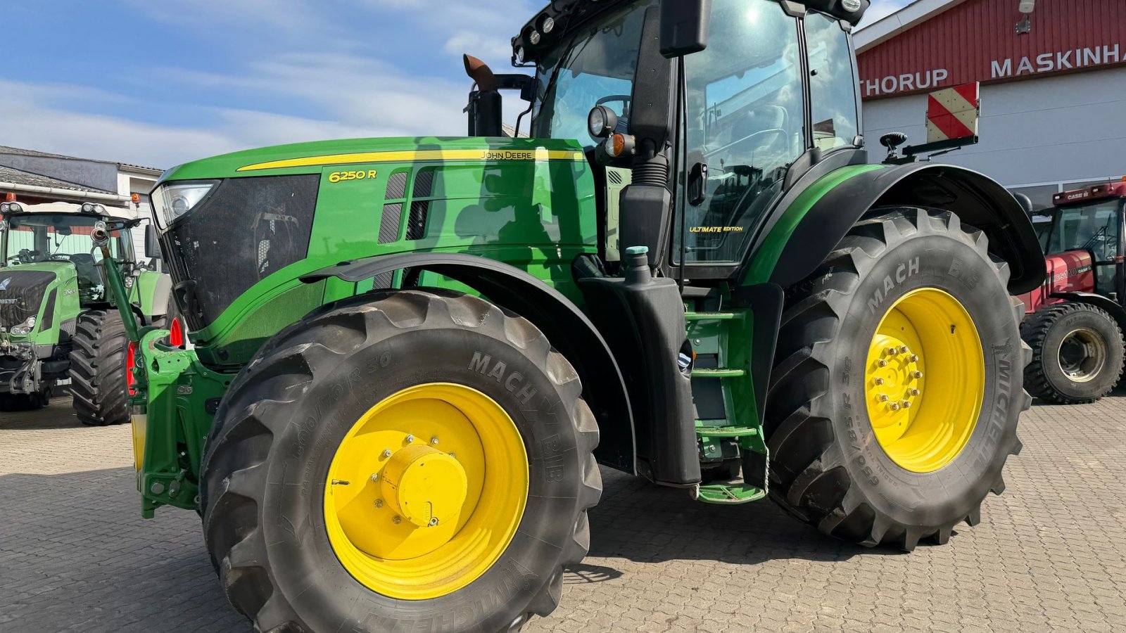 Traktor типа John Deere 6250R Ultimate Edition KUN 4500 TIMER! MED FRONT PTO, COMMANDPRO OG AUTOSTYRING!, Gebrauchtmaschine в Nørager (Фотография 2)