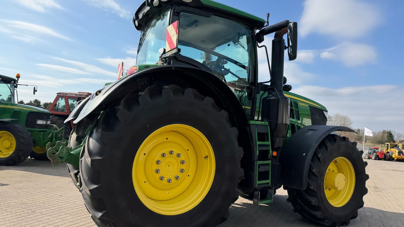 Traktor типа John Deere 6250R Ultimate Edition KUN 4500 TIMER! MED FRONT PTO, COMMANDPRO OG AUTOSTYRING!, Gebrauchtmaschine в Nørager (Фотография 10)