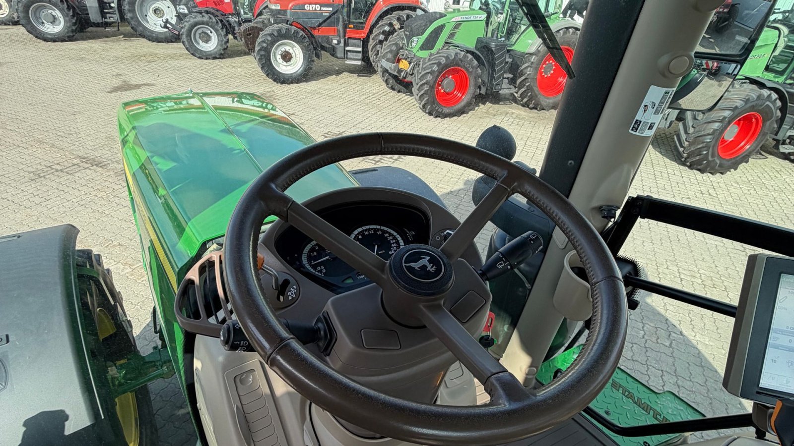 Traktor типа John Deere 6250R Ultimate Edition KUN 4500 TIMER! MED FRONT PTO, COMMANDPRO OG AUTOSTYRING!, Gebrauchtmaschine в Nørager (Фотография 15)
