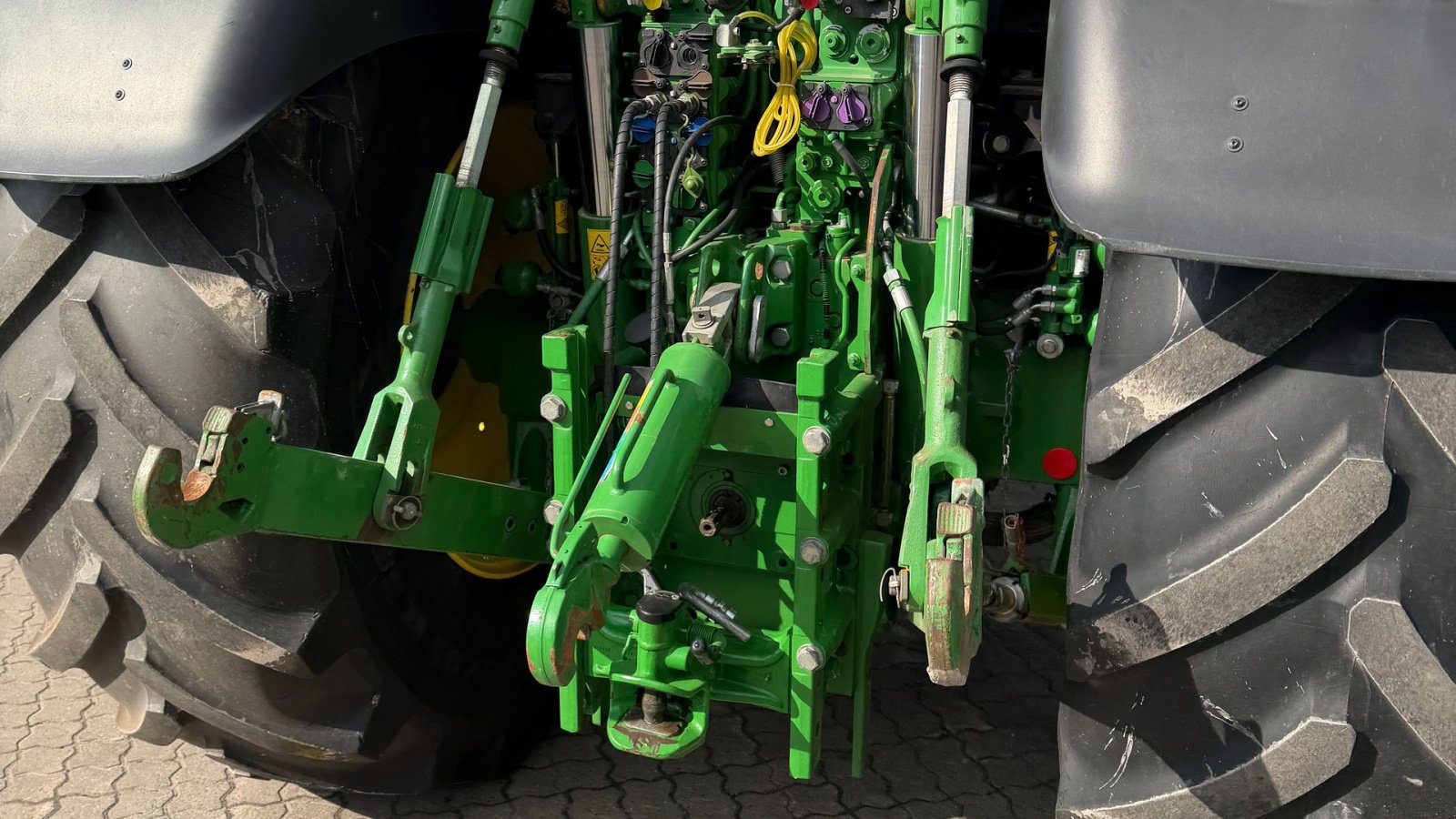 Traktor типа John Deere 6250R Ultimate Edition KUN 4500 TIMER! MED FRONT PTO, COMMANDPRO OG AUTOSTYRING!, Gebrauchtmaschine в Nørager (Фотография 12)
