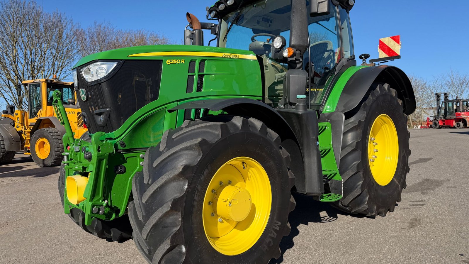 Traktor van het type John Deere 6250R Ultimate Edition KUN 4500 TIMER! MED FRONT PTO, COMMANDPRO OG AUTOSTYRING!, Gebrauchtmaschine in Nørager (Foto 1)