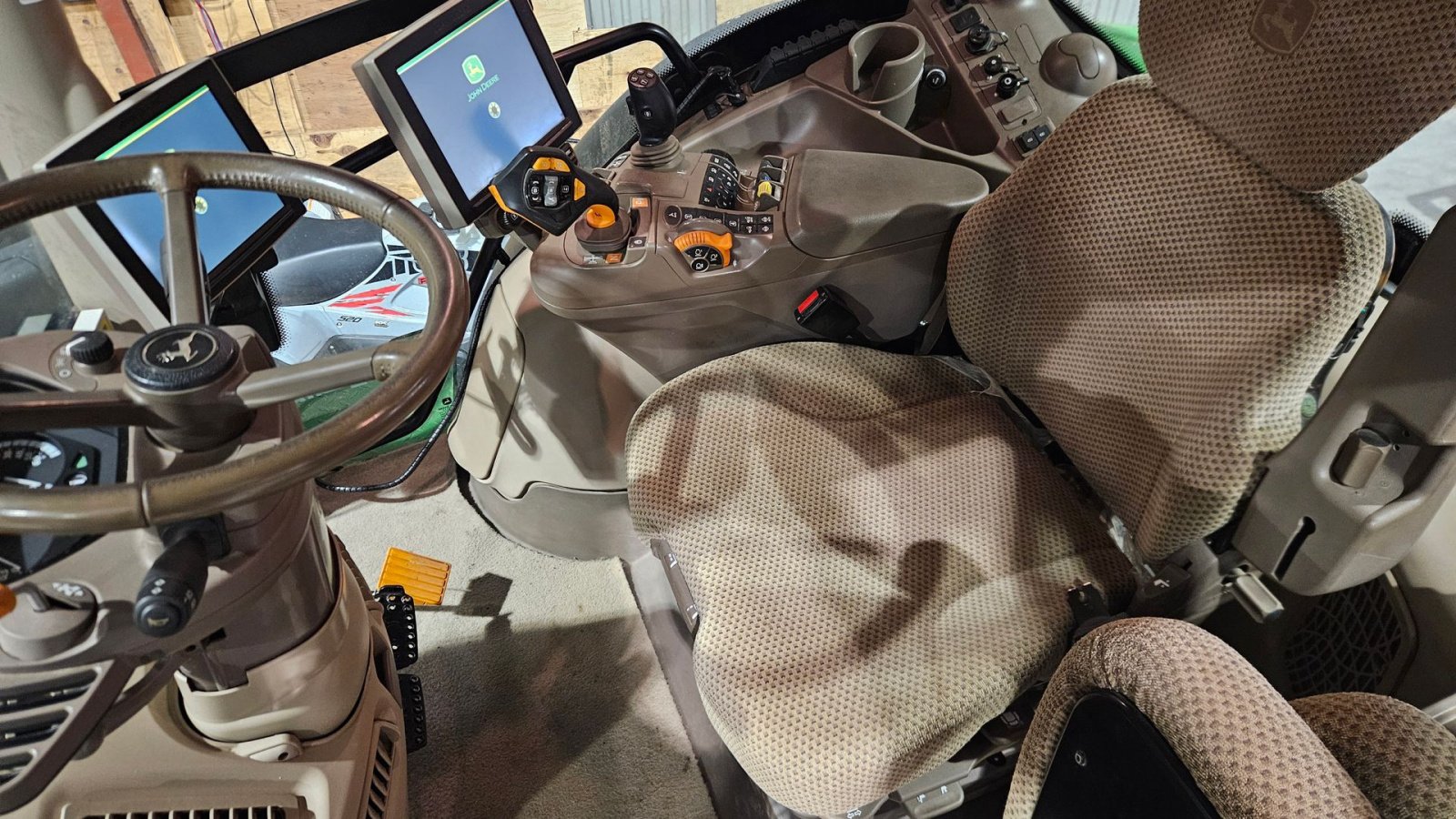 Traktor Türe ait John Deere 6250R Ultimate Edition, Gebrauchtmaschine içinde Nykøbing Falster (resim 7)