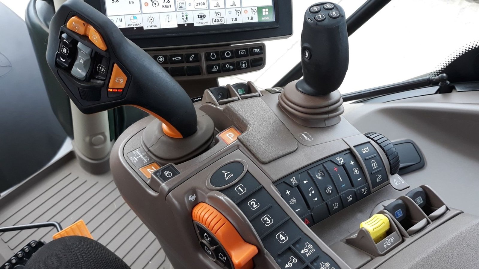 Traktor типа John Deere 6250R ULTIMATE, Gebrauchtmaschine в Toftlund (Фотография 4)