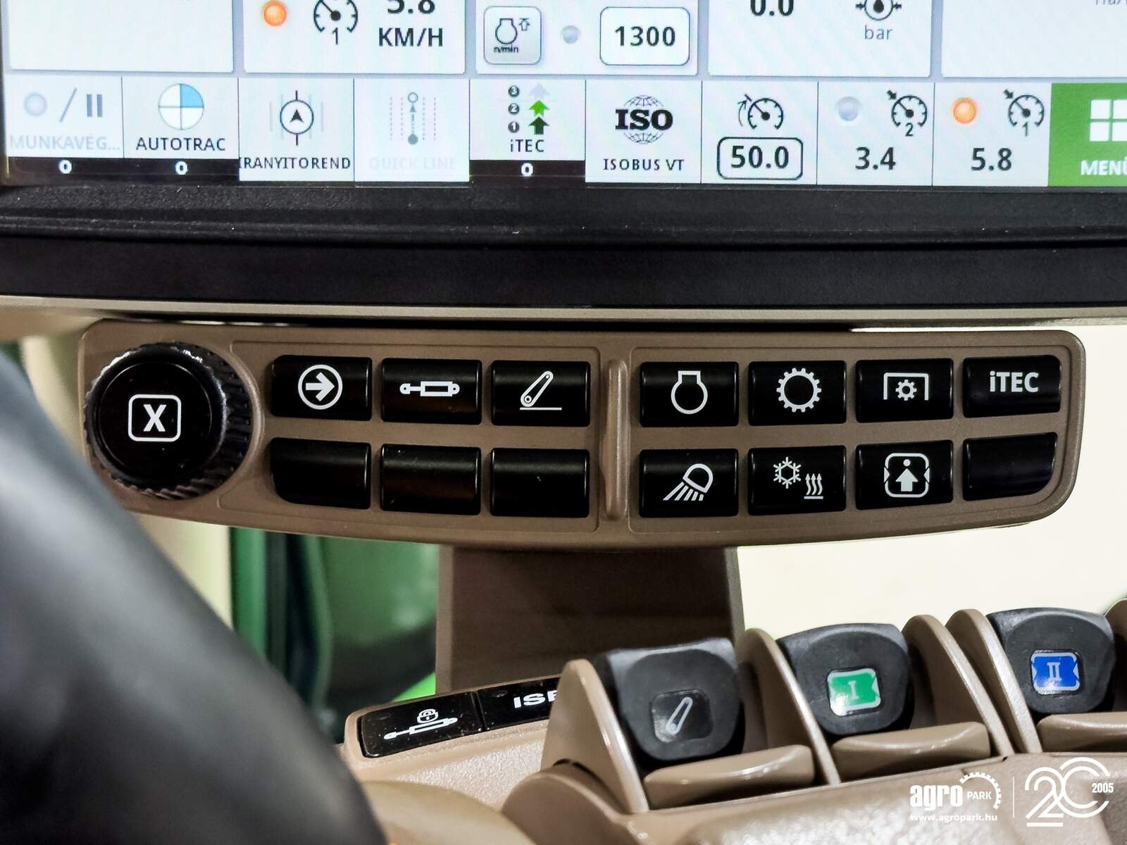 Traktor of the type John Deere 6250R, Gebrauchtmaschine in Csengele (Picture 19)