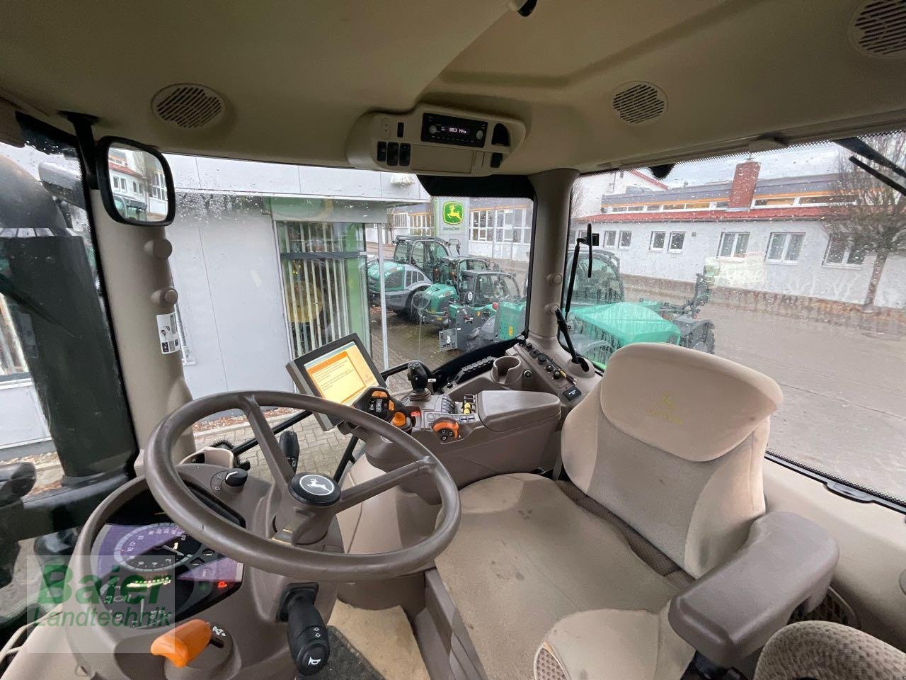 Traktor des Typs John Deere 6250R, Gebrauchtmaschine in OBERNDORF-HOCHMOESSINGEN (Bild 6)