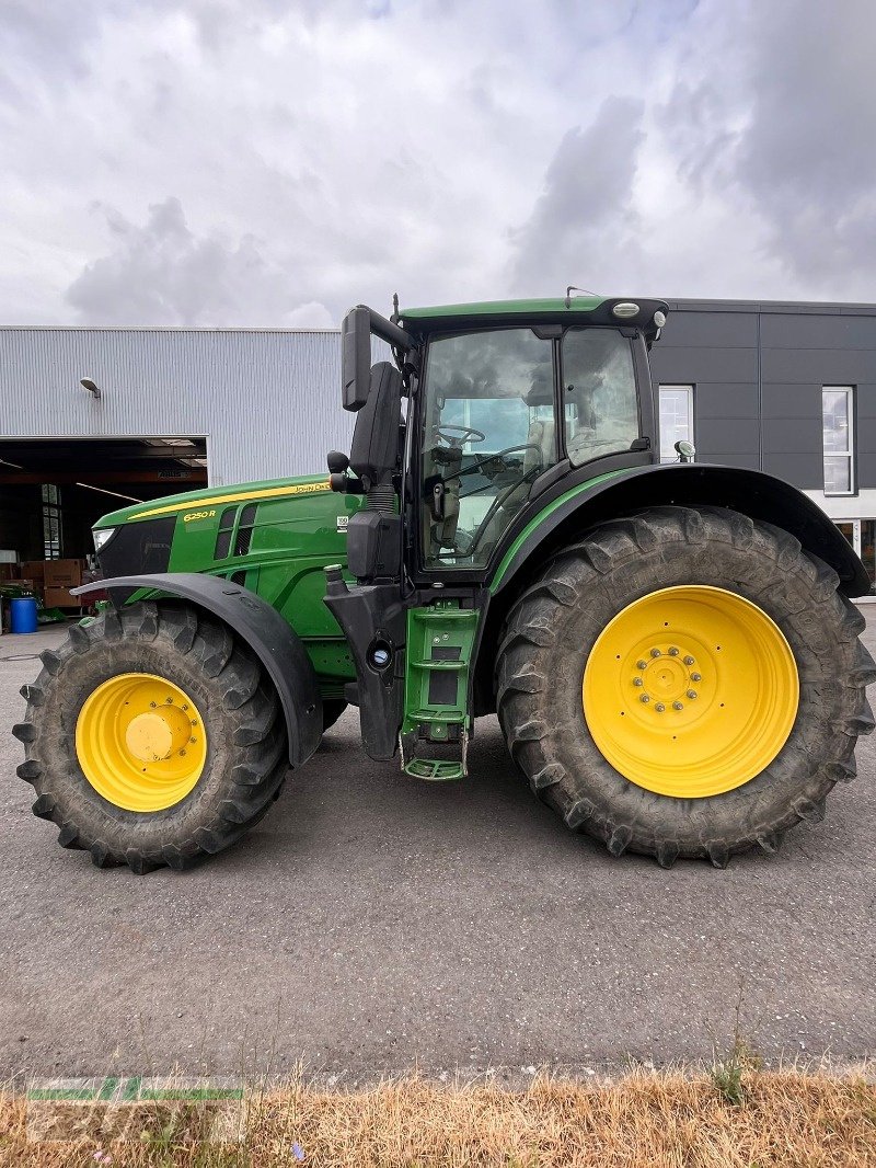 Traktor типа John Deere 6250R, Gebrauchtmaschine в Neubrunn (Фотография 1)