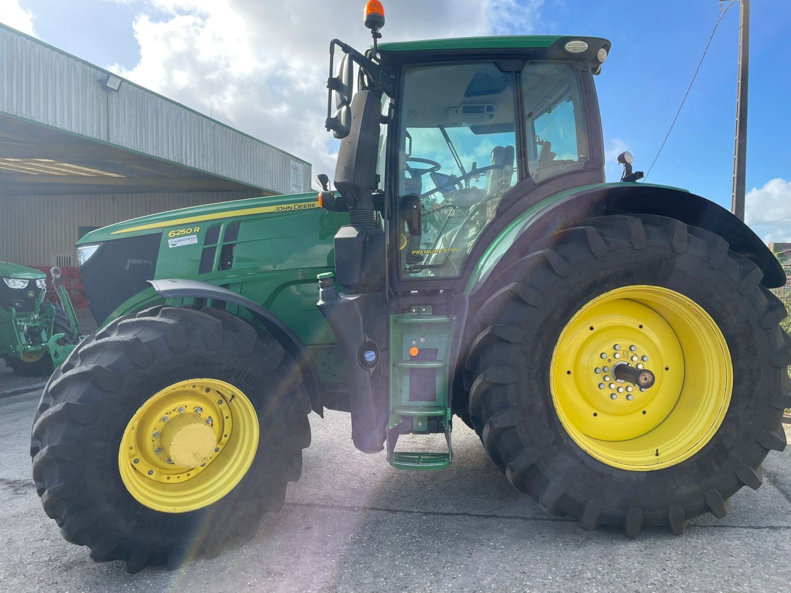 Traktor typu John Deere 6250R, Gebrauchtmaschine v BOSC LE HARD (Obrázek 3)