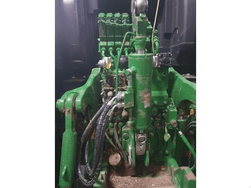 Traktor of the type John Deere 6250R, Gebrauchtmaschine in PITHIVIERS Cedex (Picture 7)