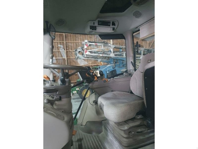 Traktor of the type John Deere 6250R, Gebrauchtmaschine in PITHIVIERS Cedex (Picture 5)