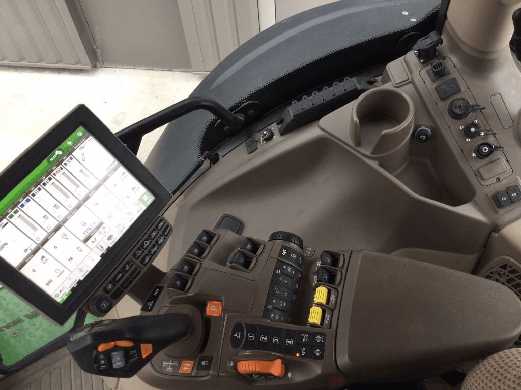 Traktor типа John Deere 6250R, Gebrauchtmaschine в azerailles (Фотография 9)