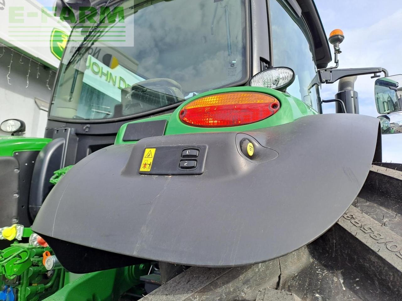 Traktor типа John Deere 6250R, Gebrauchtmaschine в OSIJEK (Фотография 10)