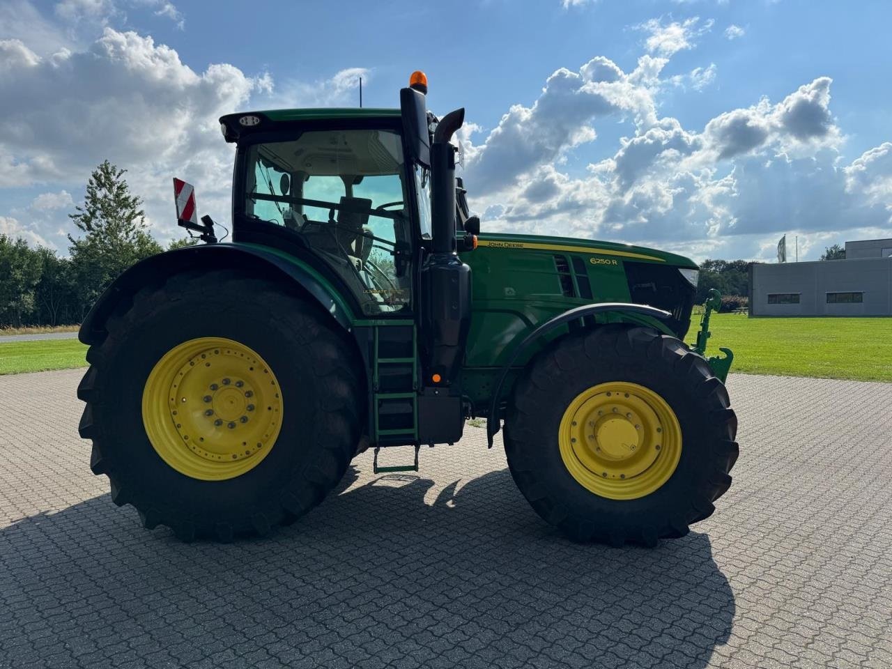 Traktor типа John Deere 6250R, Gebrauchtmaschine в Bramming (Фотография 12)