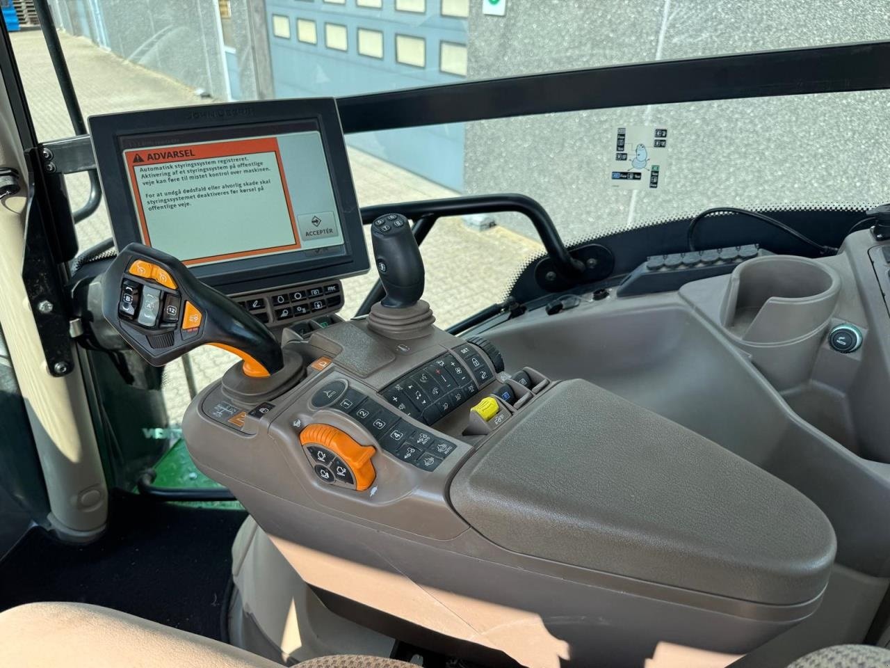 Traktor типа John Deere 6250R, Gebrauchtmaschine в Bramming (Фотография 4)