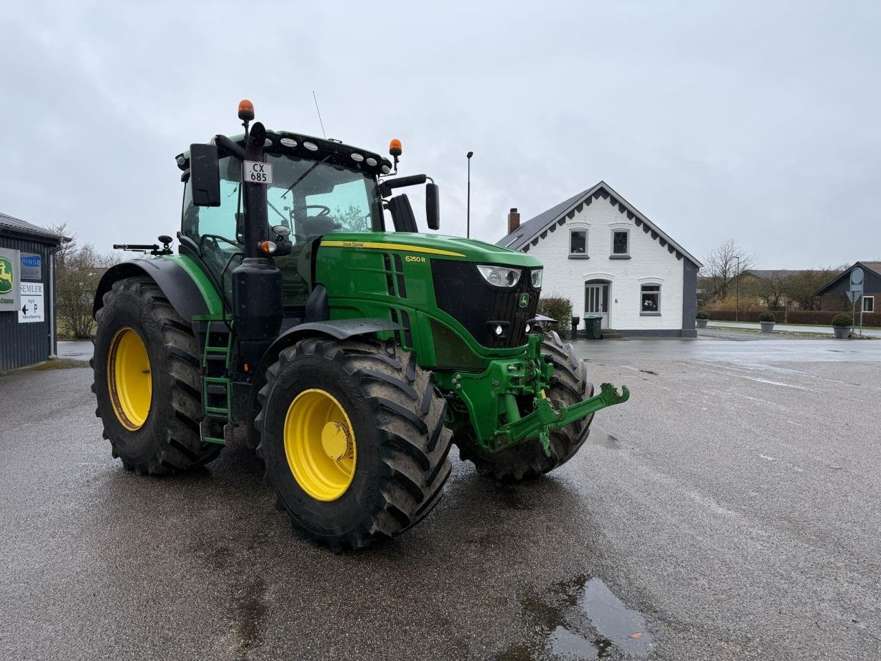 Traktor of the type John Deere 6250R, Gebrauchtmaschine in Bramming (Picture 4)