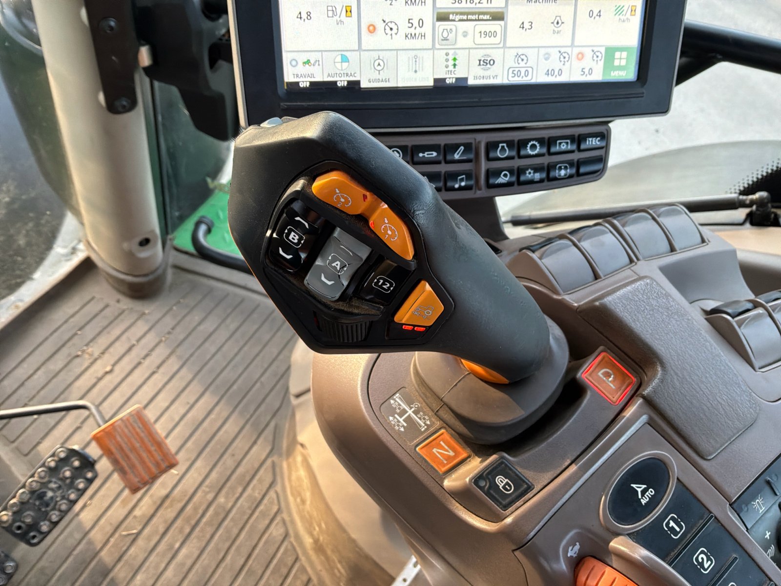 Traktor typu John Deere 6250R, Gebrauchtmaschine v Soumagne (Obrázek 10)