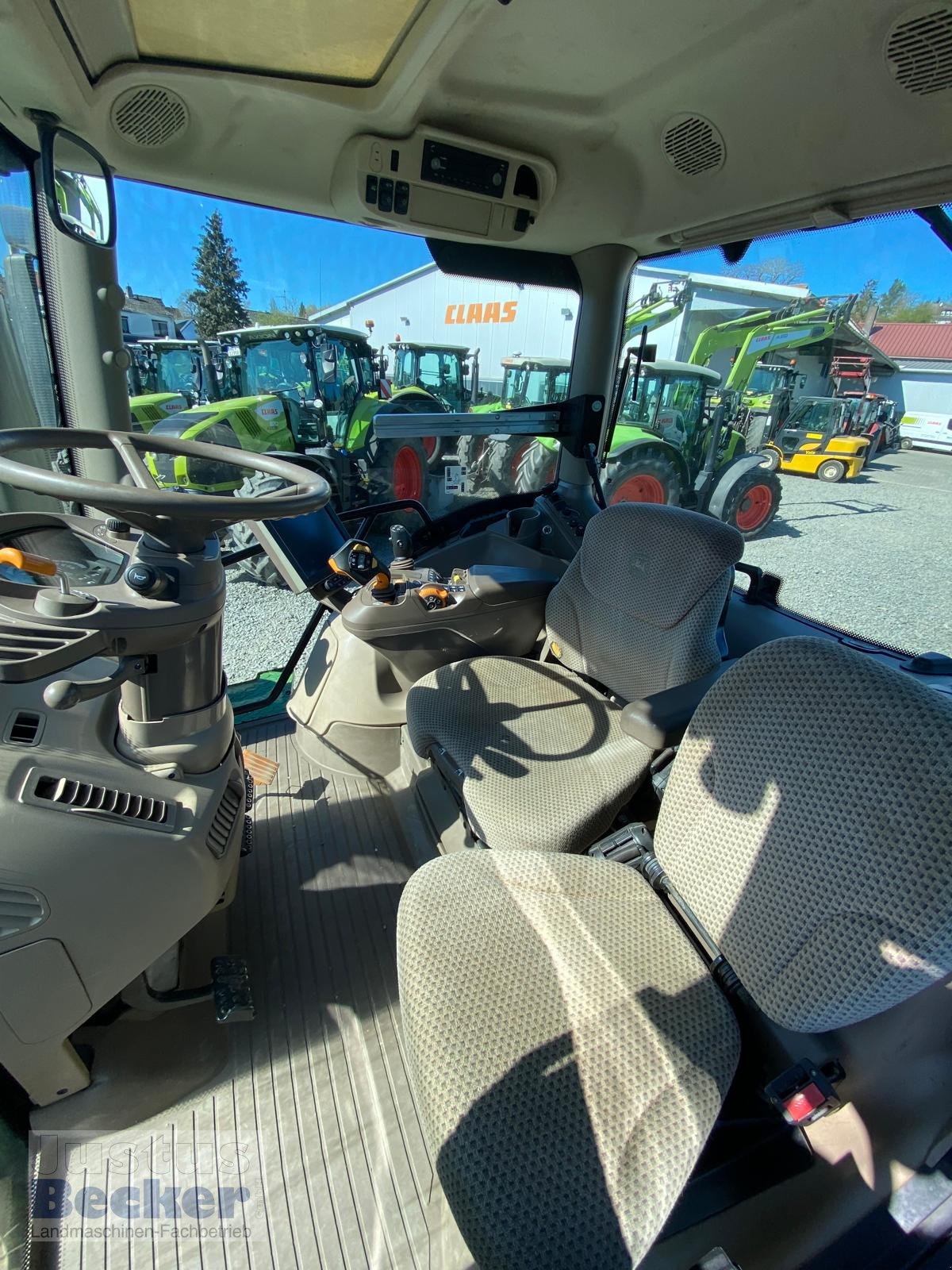 Traktor типа John Deere 6250R, Gebrauchtmaschine в Weimar-Niederwalgern (Фотография 11)