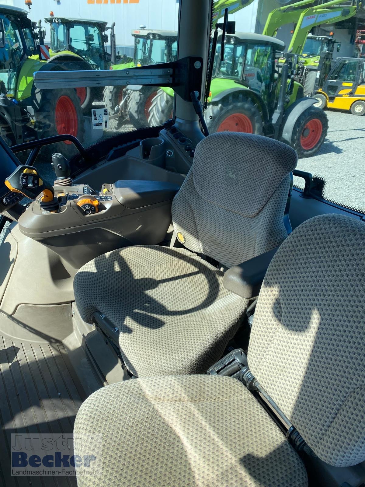 Traktor типа John Deere 6250R, Gebrauchtmaschine в Weimar-Niederwalgern (Фотография 12)