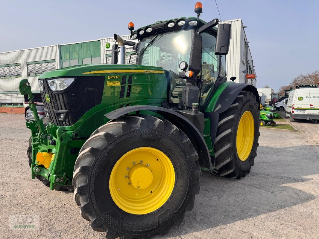 Traktor от тип John Deere 6250R, Gebrauchtmaschine в Barsinghausen OT Groß Munzel (Снимка 1)