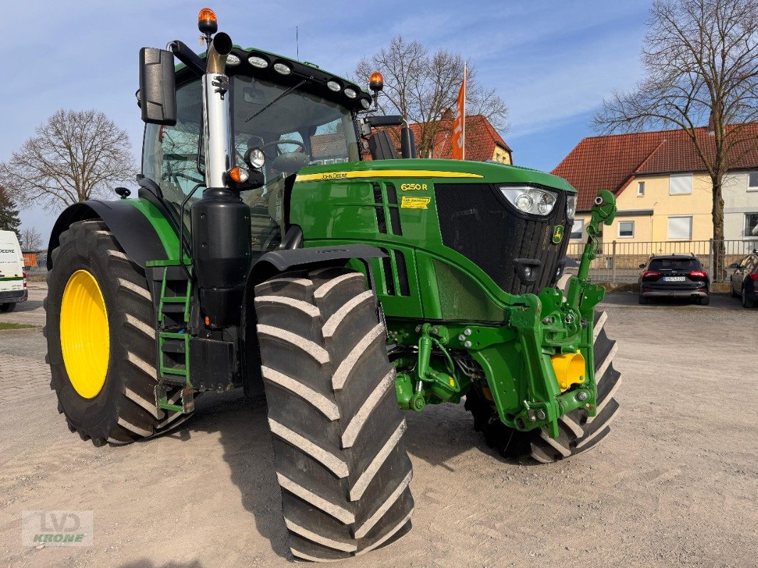 Traktor от тип John Deere 6250R, Gebrauchtmaschine в Barsinghausen OT Groß Munzel (Снимка 3)