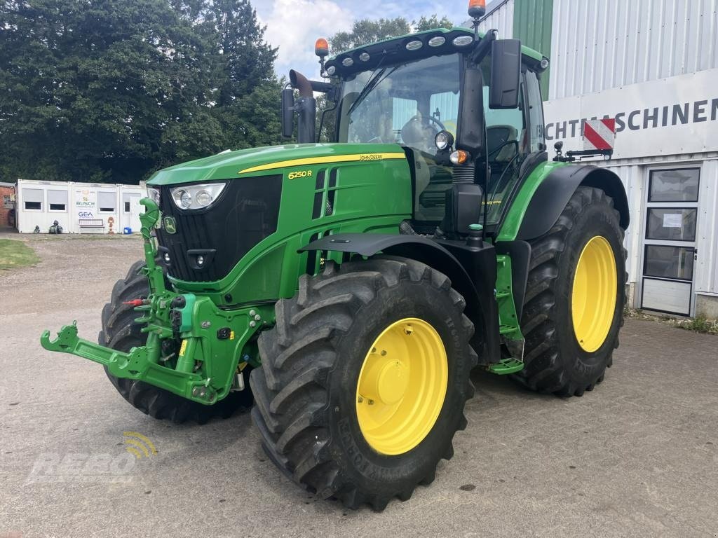 Traktor of the type John Deere 6250R, Gebrauchtmaschine in Albersdorf (Picture 4)