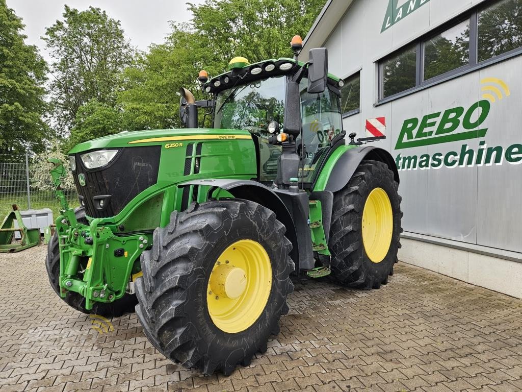 Traktor типа John Deere 6250R, Gebrauchtmaschine в Neuenkirchen-Vörden (Фотография 1)