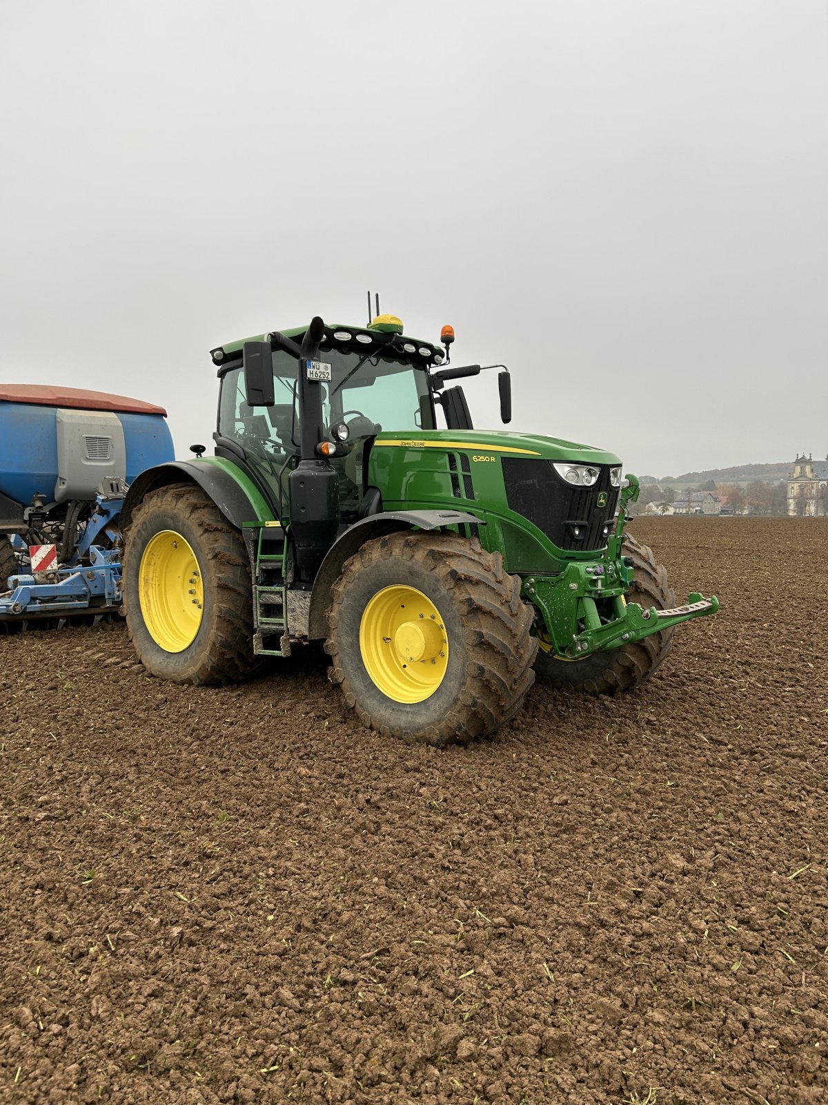 Traktor типа John Deere 6250R, Gebrauchtmaschine в hausen (Фотография 1)