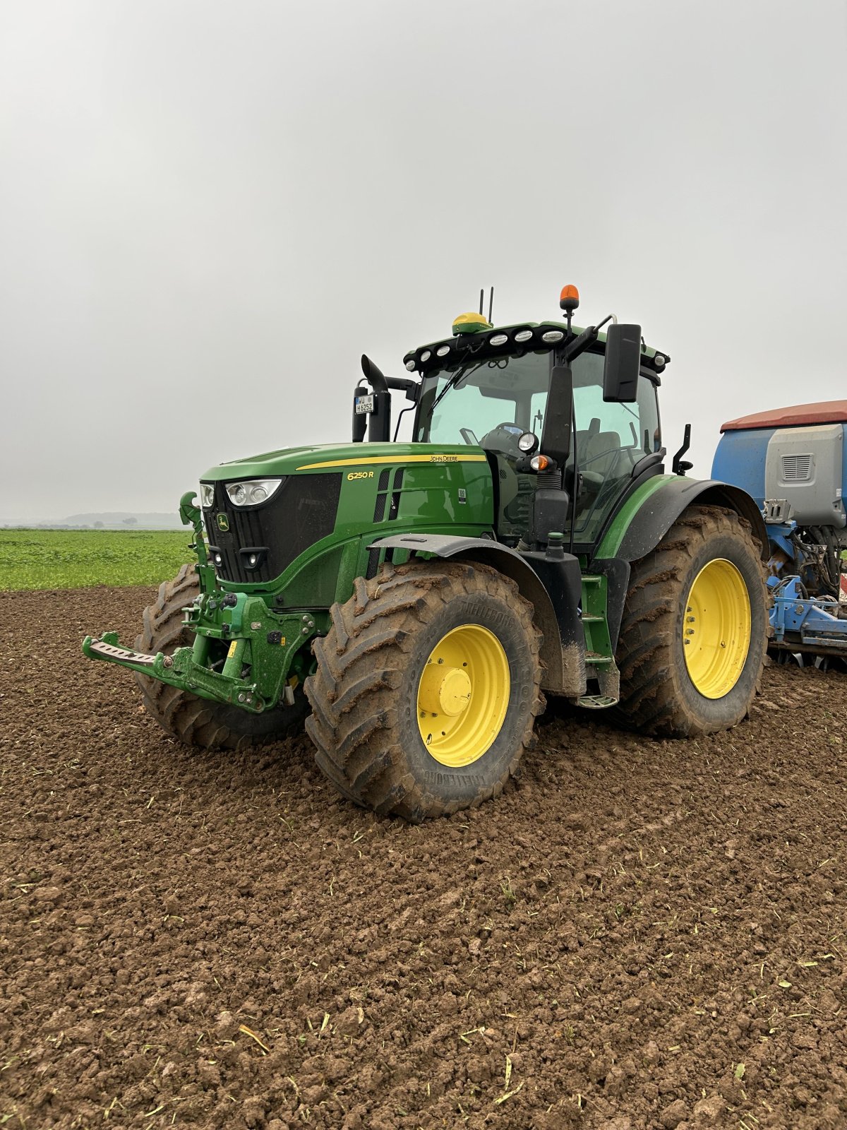 Traktor типа John Deere 6250R, Gebrauchtmaschine в hausen (Фотография 3)