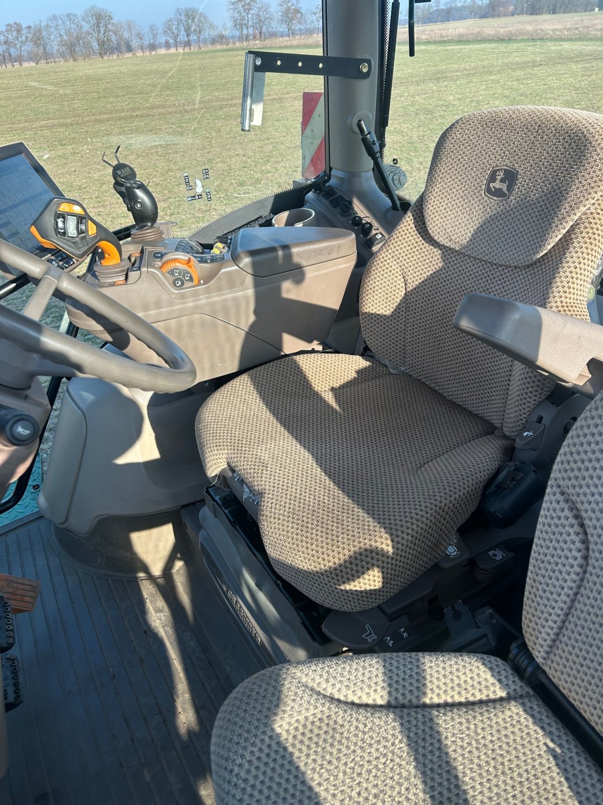 Traktor van het type John Deere 6250R, Gebrauchtmaschine in Potsdam (Foto 13)