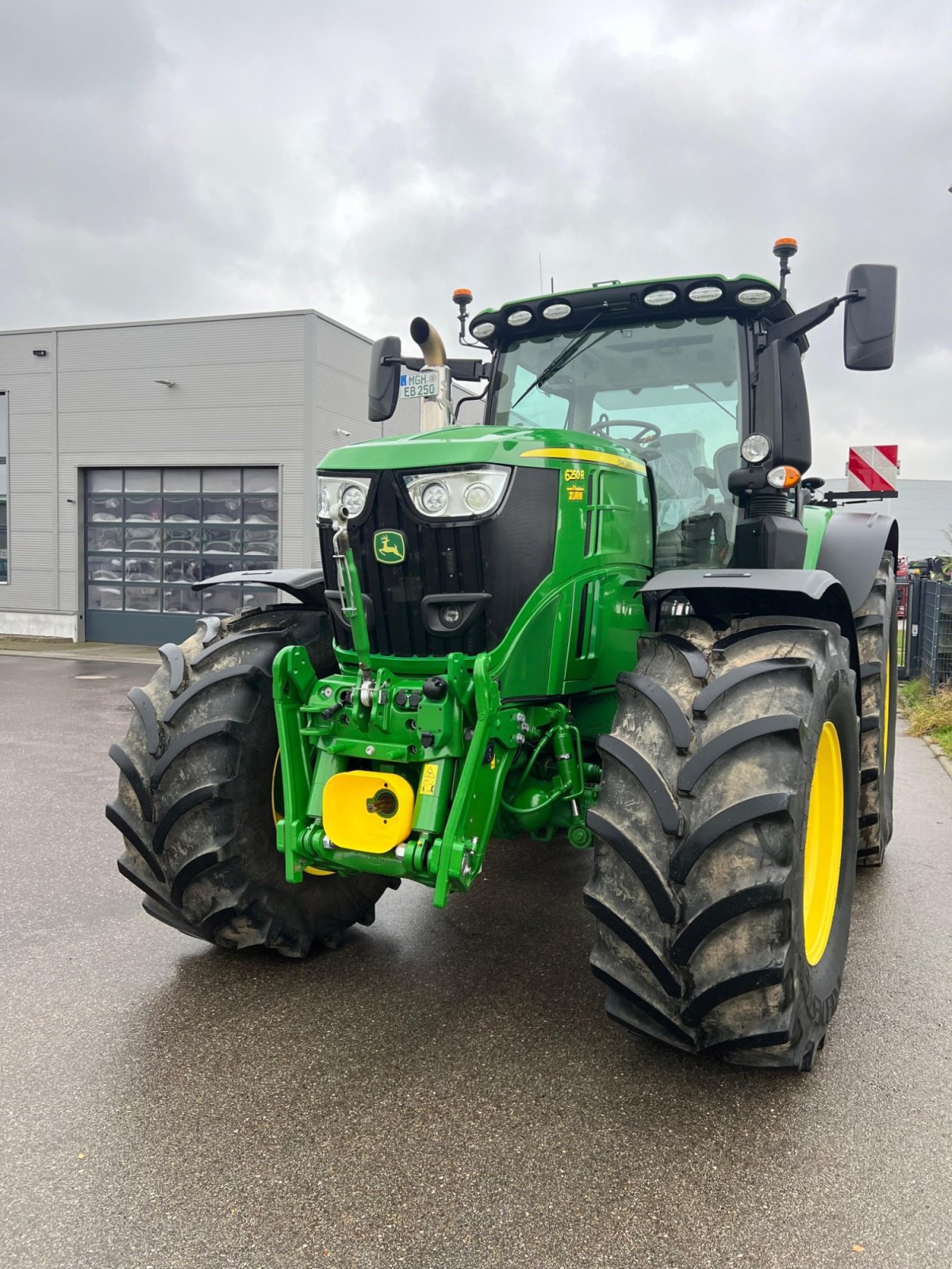 Traktor van het type John Deere 6250R, Gebrauchtmaschine in Weikersheim (Foto 1)
