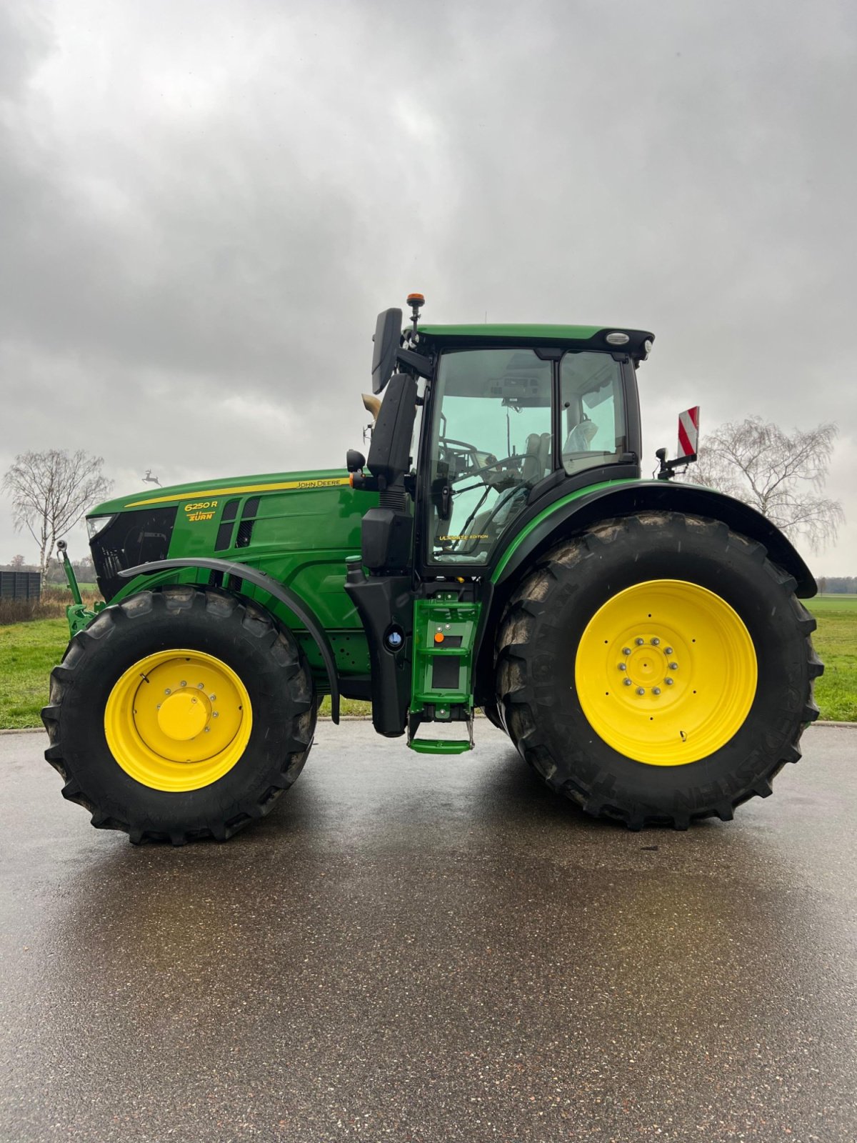 Traktor van het type John Deere 6250R, Gebrauchtmaschine in Weikersheim (Foto 3)