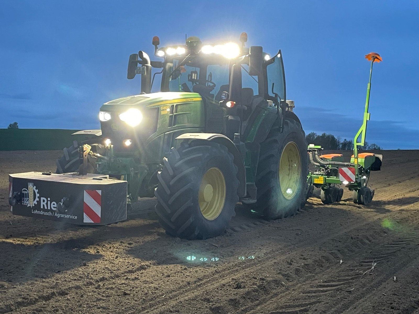 Traktor typu John Deere 6250R, Gebrauchtmaschine v Ergolding (Obrázek 1)