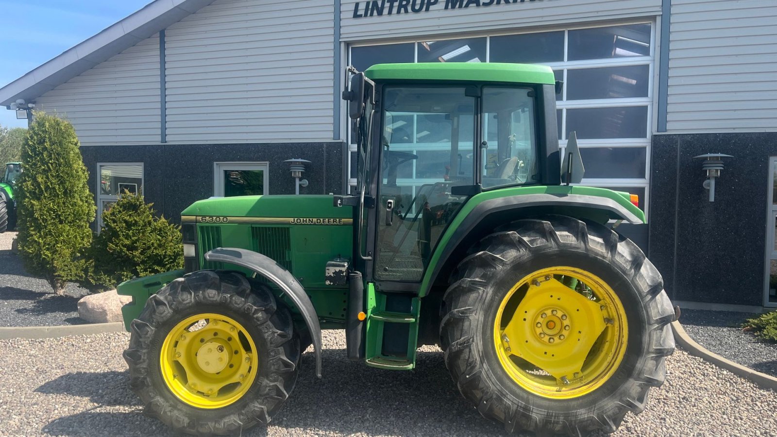 Traktor от тип John Deere 6300 Meget velholdt traktor. Samme ejer de sidste 29år, Gebrauchtmaschine в Lintrup (Снимка 11)