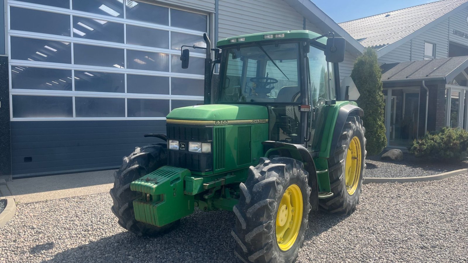 Traktor от тип John Deere 6300 Meget velholdt traktor. Samme ejer de sidste 29år, Gebrauchtmaschine в Lintrup (Снимка 9)