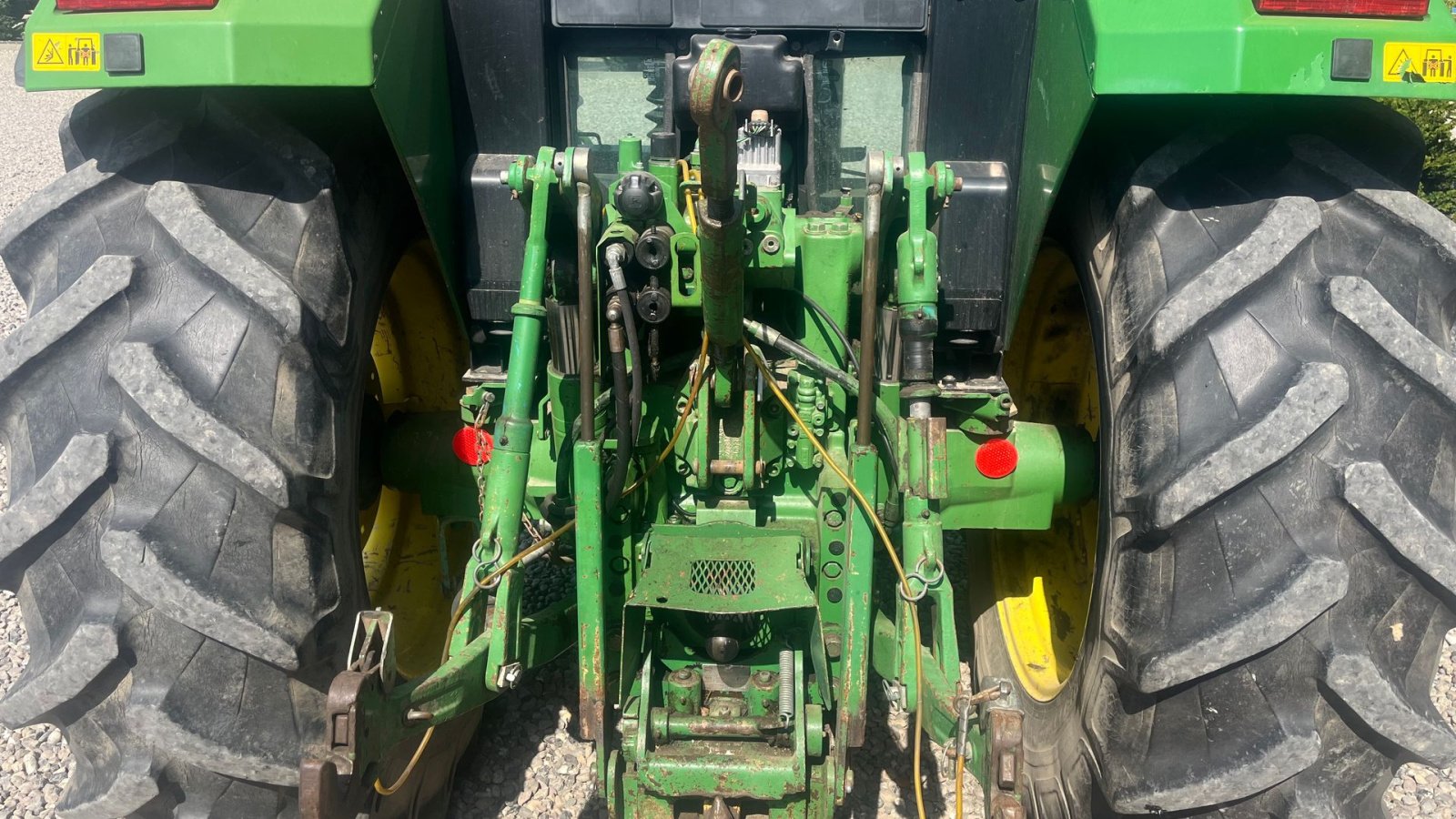 Traktor от тип John Deere 6300 Meget velholdt traktor. Samme ejer de sidste 29år, Gebrauchtmaschine в Lintrup (Снимка 4)