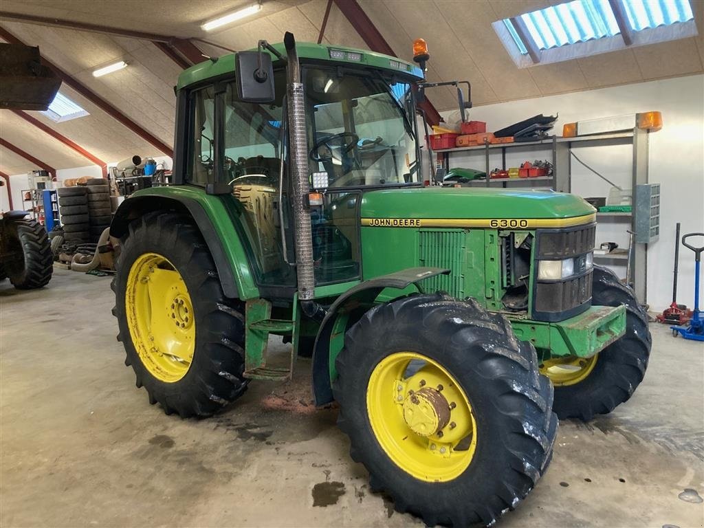 Traktor des Typs John Deere 6300, Gebrauchtmaschine in Thorsø (Bild 3)