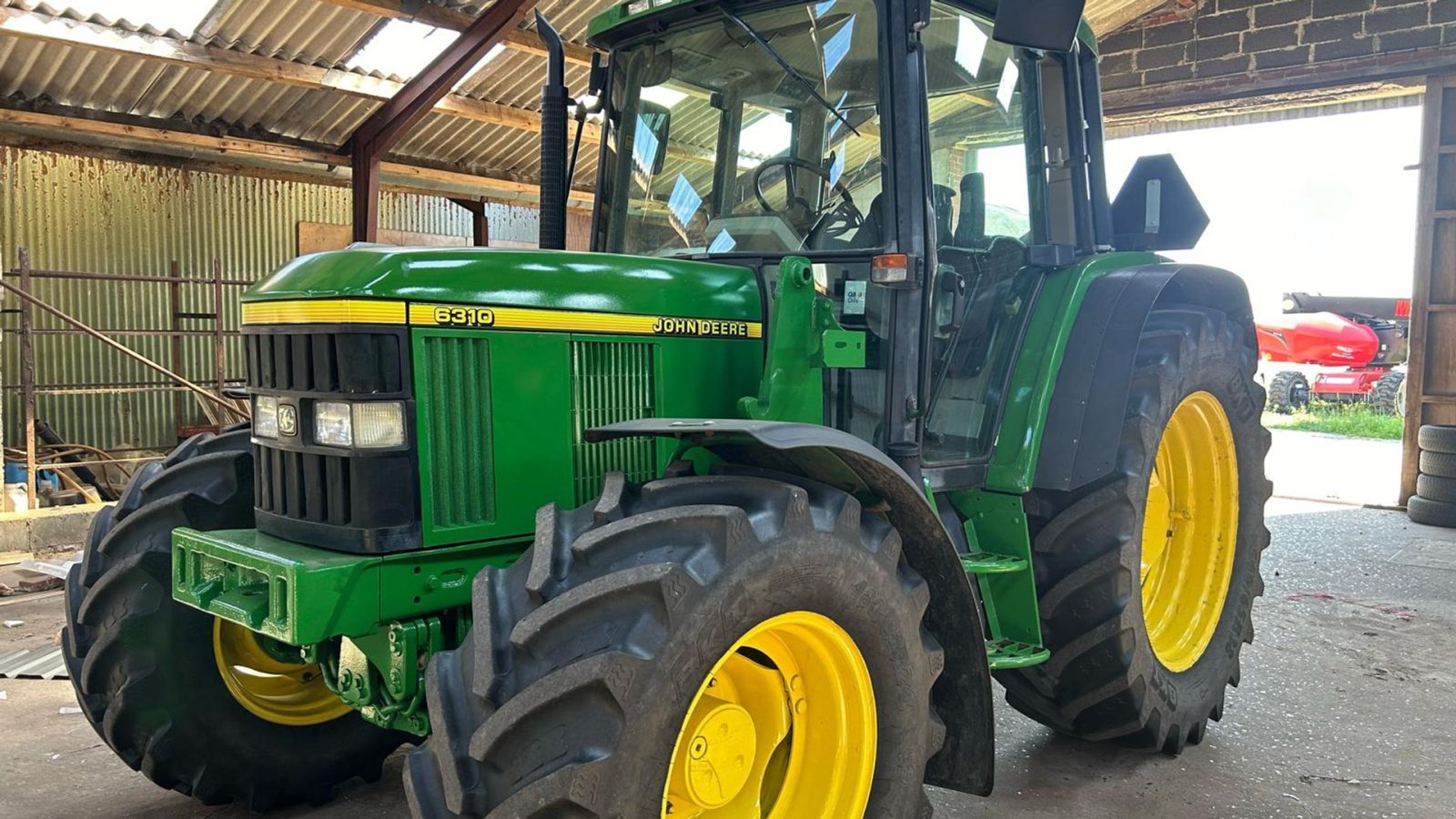 Traktor типа John Deere 6310 Måj fin 6310 med frontlæsser, Gebrauchtmaschine в Kolding (Фотография 1)