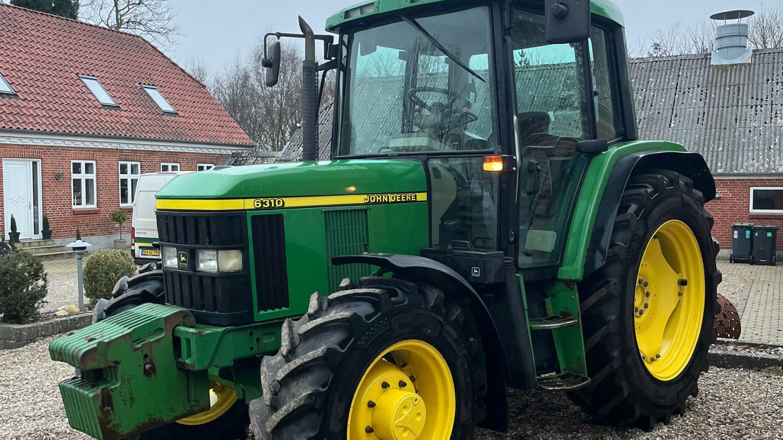 Traktor Türe ait John Deere 6310, Gebrauchtmaschine içinde Varde (resim 2)