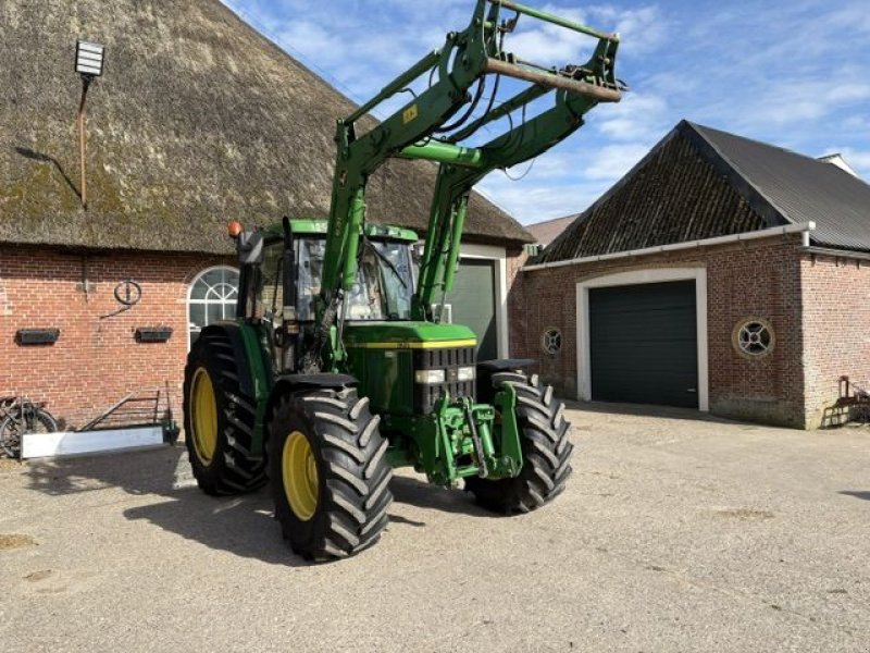 Traktor типа John Deere 6310, Gebrauchtmaschine в St. - Jacobiparochie (Фотография 3)