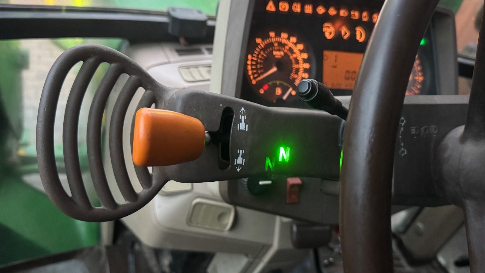 Traktor des Typs John Deere 6310, Gebrauchtmaschine in Ingolstadt (Bild 5)