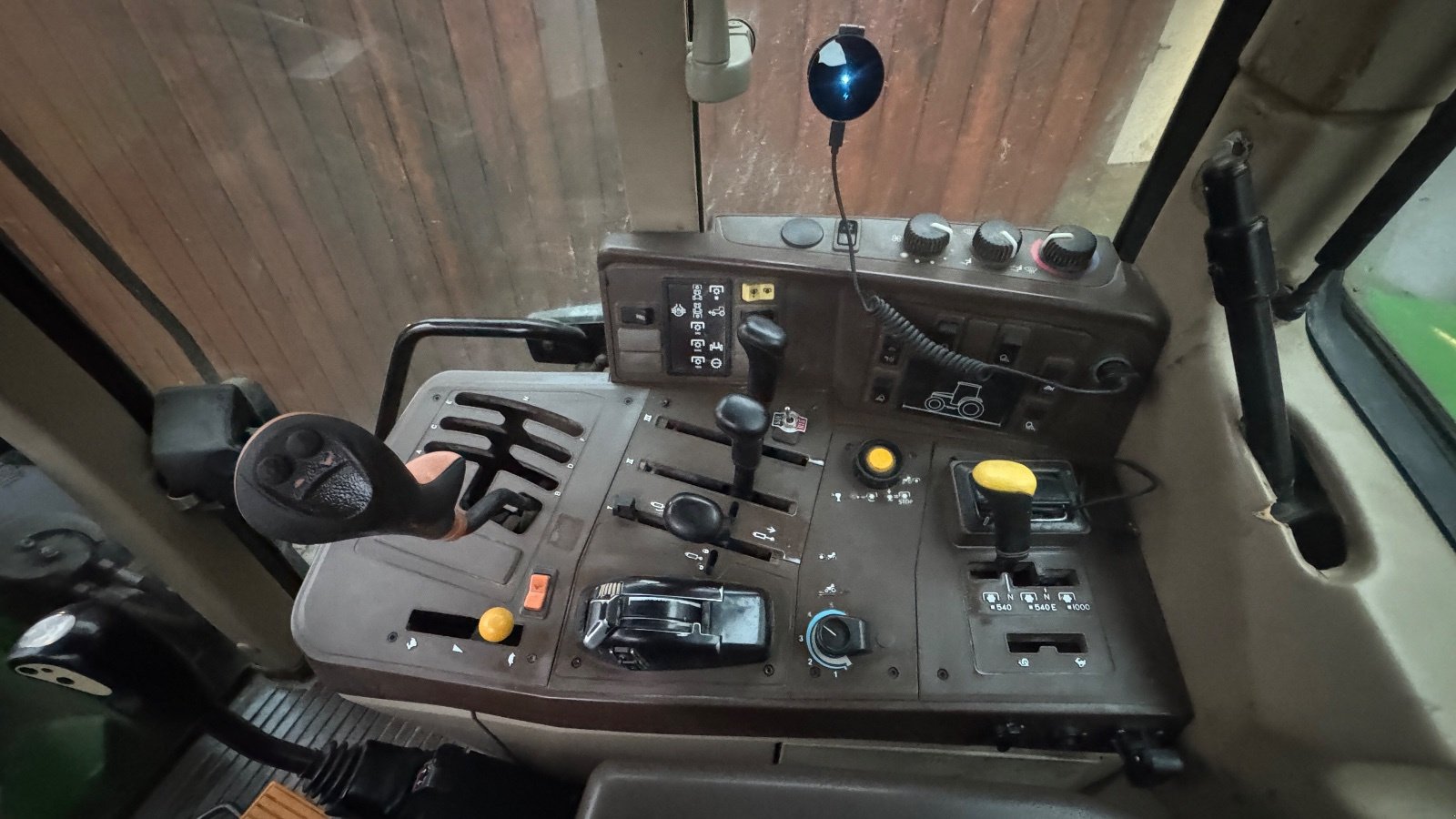 Traktor des Typs John Deere 6310, Gebrauchtmaschine in Ingolstadt (Bild 7)